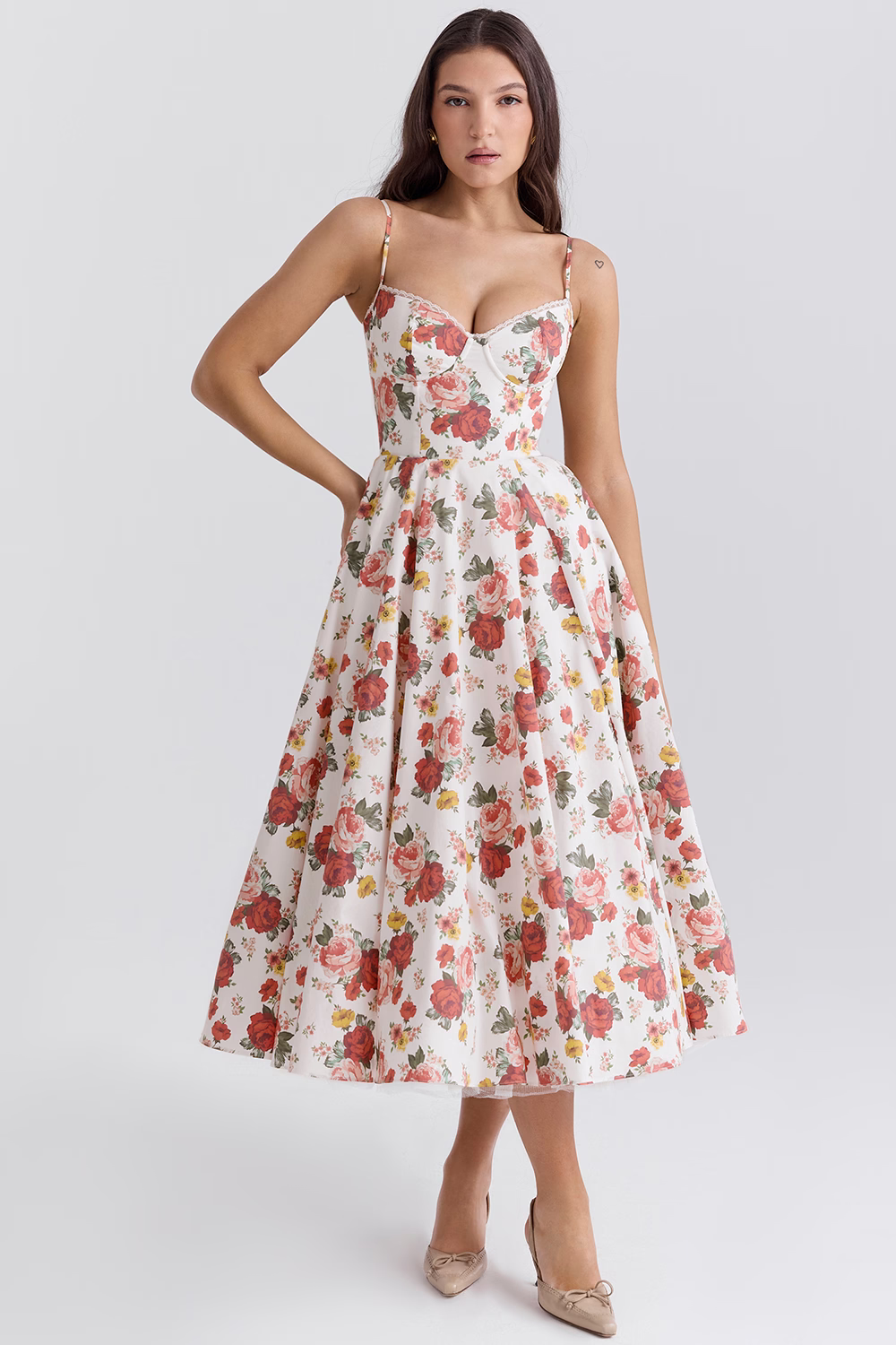 Lieselotte | Tailliertes Kleid mit Spaghetti-Trägern
