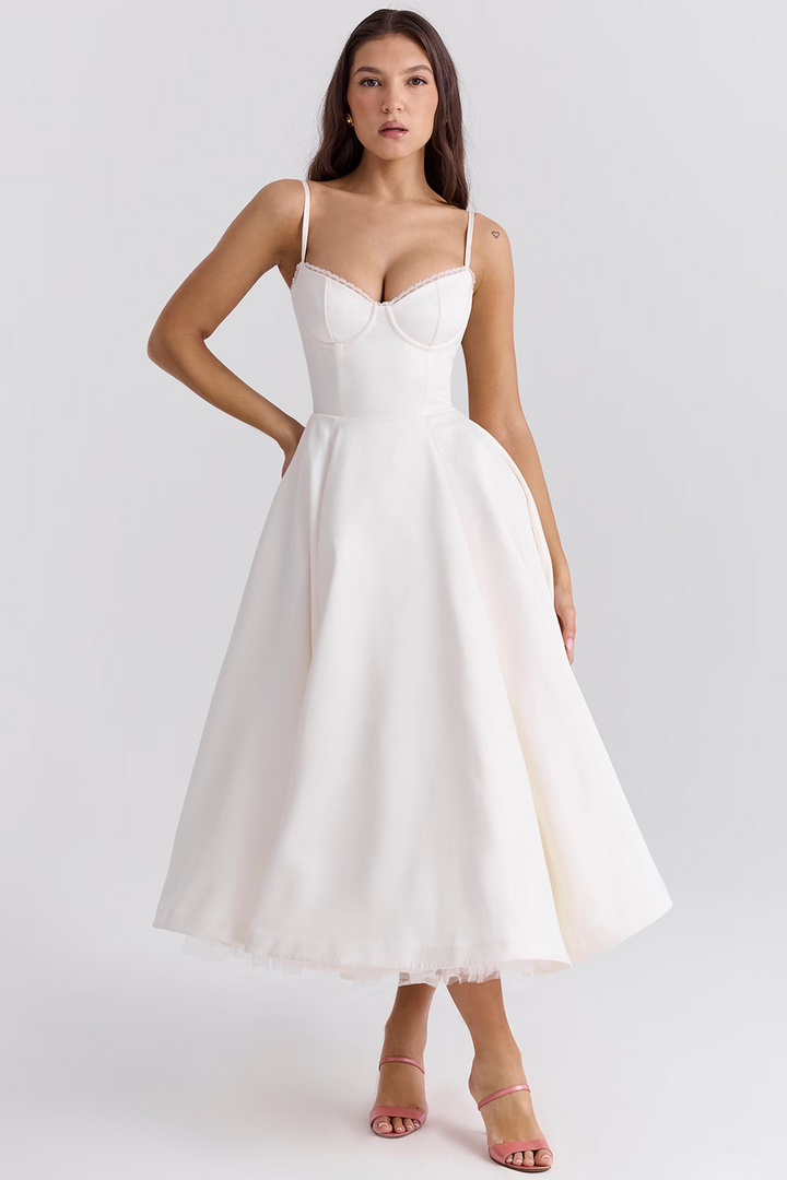 Lieselotte | Tailliertes Kleid mit Spaghetti-Trägern