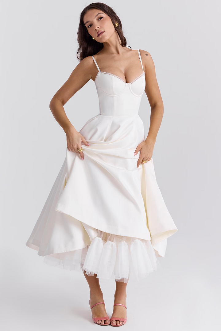 Lieselotte | Tailliertes Kleid mit Spaghetti-Trägern