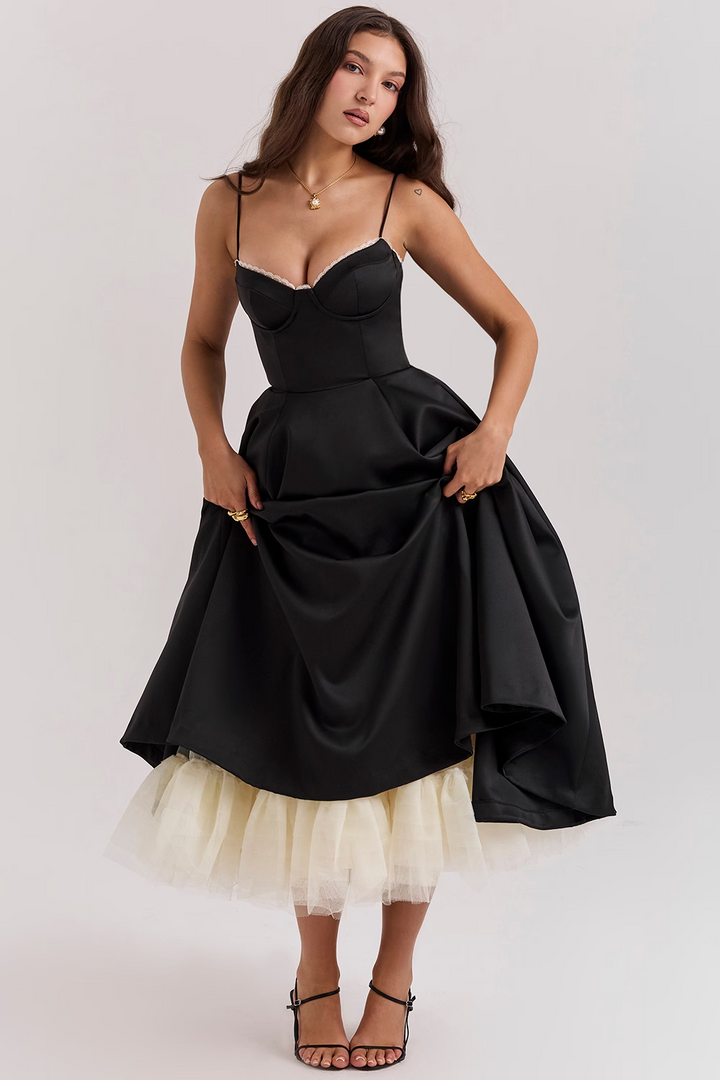 Lieselotte | Tailliertes Kleid mit Spaghetti-Trägern