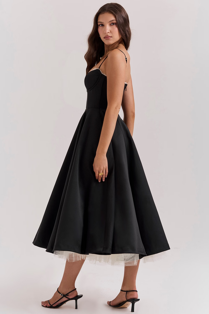 Lieselotte | Tailliertes Kleid mit Spaghetti-Trägern